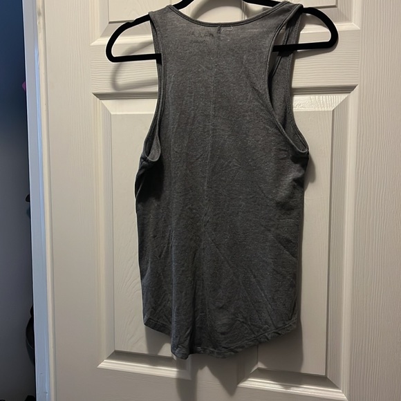 Medium Om & Ah London tank - Picture 3 of 5